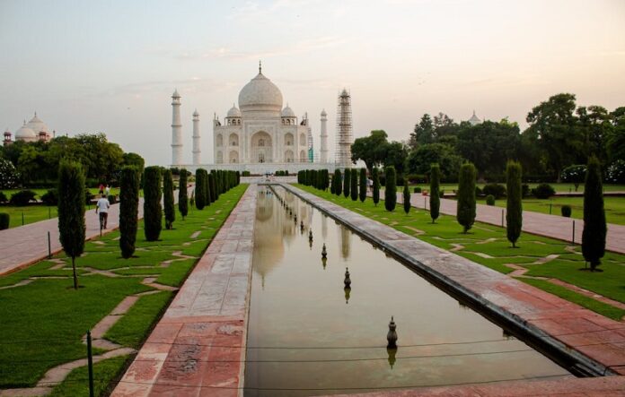 Affordable Ways to Explore India